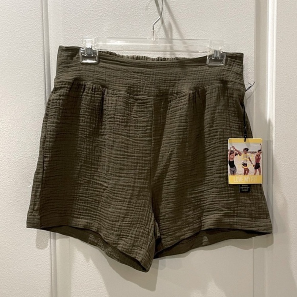 NEW…ONE5ONE High-Rise Shorts Olive Green Women's Shorts